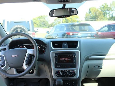 Used 2013 GMC Acadia SLT image 16