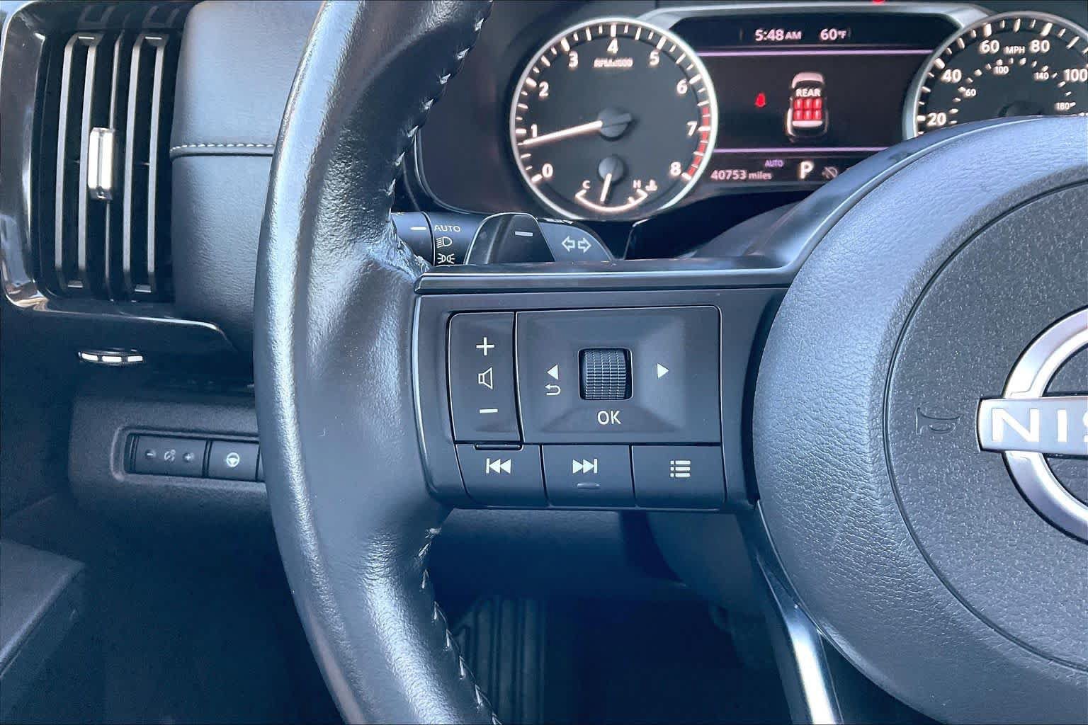 Used 2025 Nissan Pathfinder SV AWD/4WD image 22
