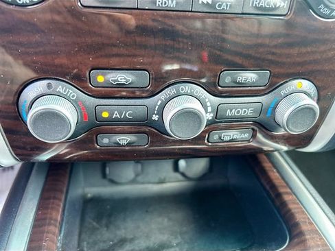 Used 2015 Nissan Pathfinder SL w/ SL Tech Package FWD image 23