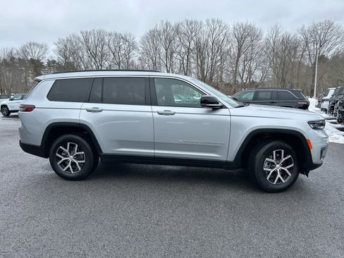 Used 2025 Jeep Grand Cherokee L Limited w/ Trailer Tow Package image 3