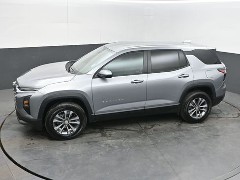 Used 2025 Chevrolet Equinox LT image 31