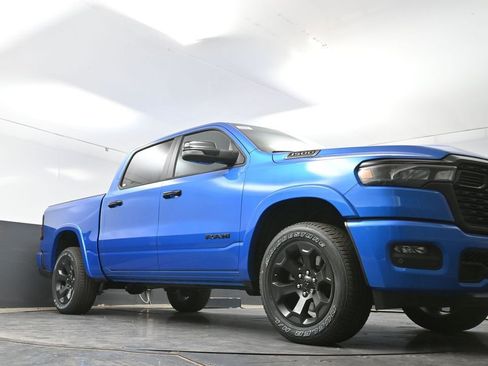 New 2026 RAM 1500 4x4 Crew Cab image 38