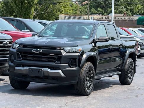 Used 2024 Chevrolet Colorado Trail Boss w/ Advanced Trailering Package AWD/4WD image 3