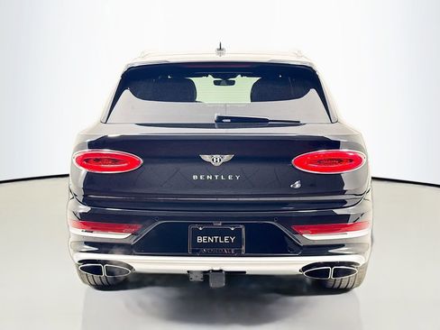Used 2024 Bentley Bentayga Extended Wheelbase image 7