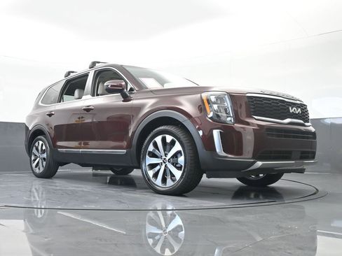 Used 2022 Kia Telluride EX w/ EX Premium Package image 70