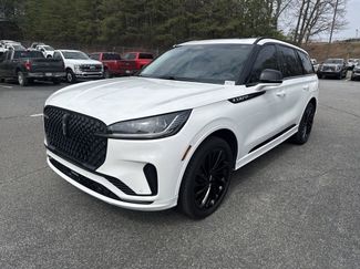 Used 2025 Lincoln Aviator Reserve w/ Equipment Group 201A AWD/4WD video 3