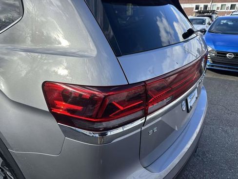 Used 2025 Volkswagen Atlas SE image 9