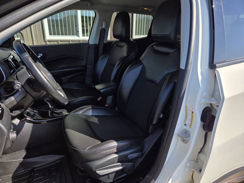 Used 2020 Jeep Compass Latitude AWD/4WD image 20