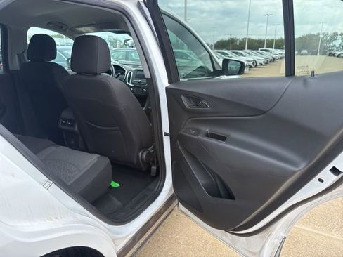 Used 2024 Chevrolet Equinox LT image 20