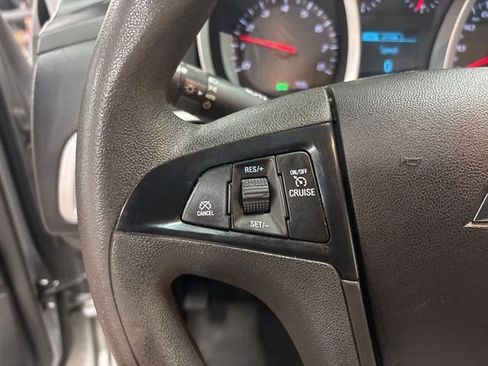 Used 2014 Chevrolet Equinox LS AWD/4WD image 17