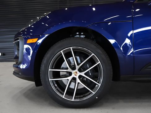 New 2026 Porsche Macan image 12