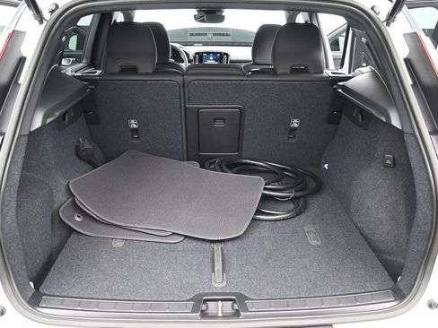 Certified 2023 Volvo XC40 Recharge Plus AWD/4WD image 18