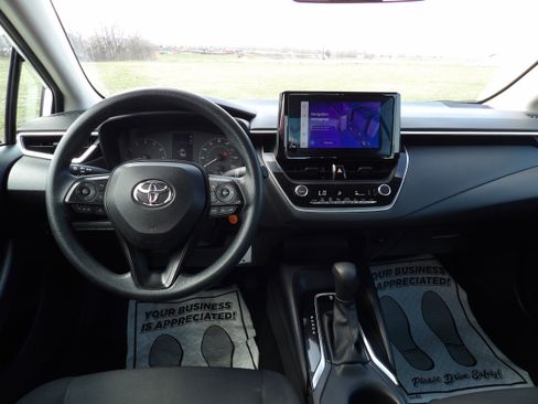 Used 2023 Toyota Corolla LE image 11
