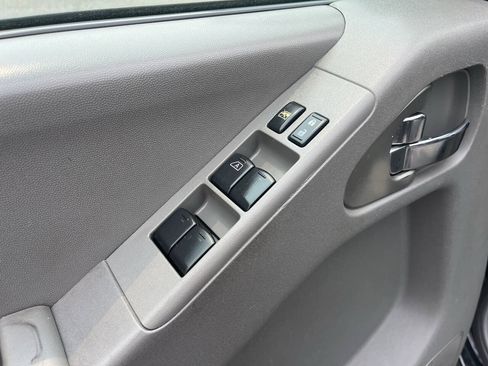 Used 2016 Nissan Frontier SV AWD/4WD image 15