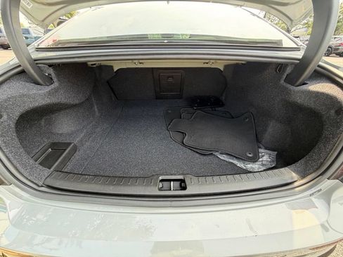 Used 2025 Volvo S60 B5 Plus FWD image 32