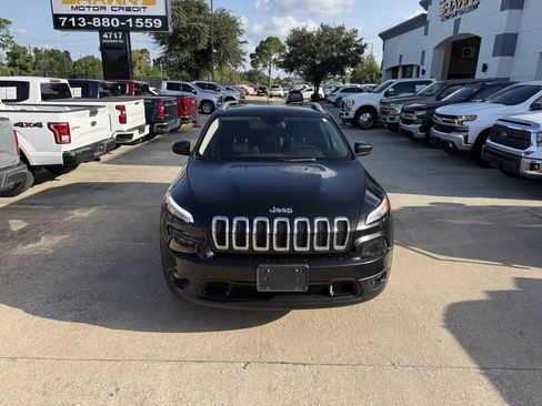 Used 2014 Jeep Cherokee Latitude FWD image 38