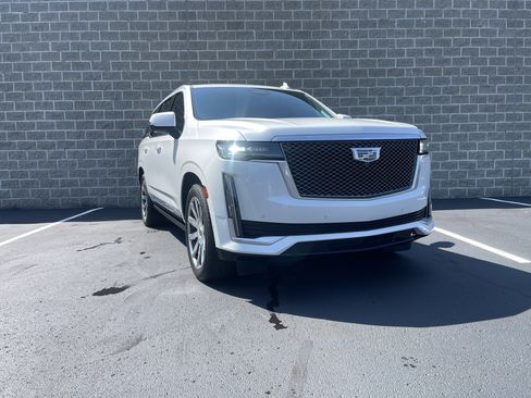 Used 2022 Cadillac Escalade Premium Luxury Platinum image 7