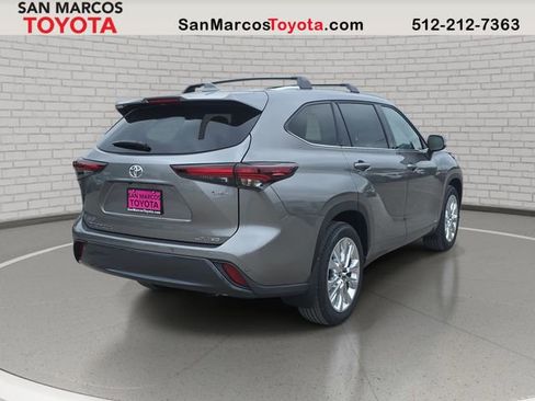 New 2026 Toyota Highlander Limited AWD/4WD image 5