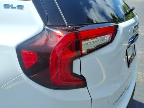 Used 2023 GMC Terrain SLE w/ Driver Convenience Package AWD/4WD image 11