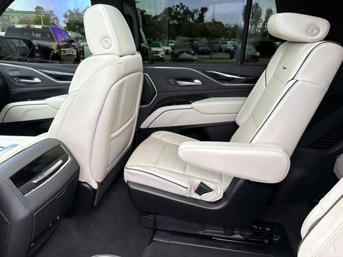 Used 2024 Cadillac Escalade Sport w/ LPO, ONYX Package AWD/4WD image 15