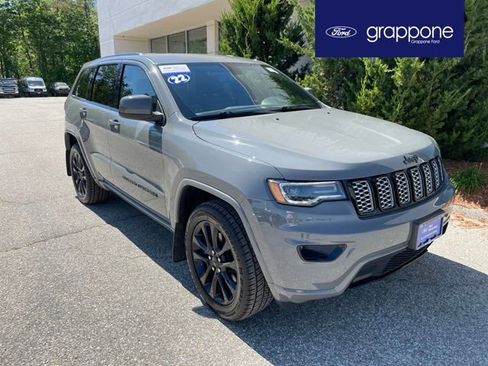 Used 2022 Jeep Grand Cherokee Laredo X AWD/4WD image 1