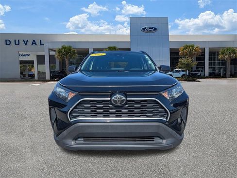 Used 2019 Toyota RAV4 LE image 8