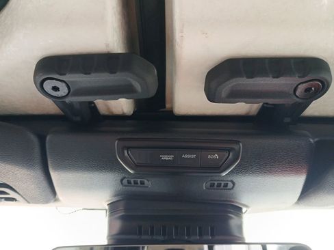 Used 2020 Jeep Gladiator Rubicon image 6