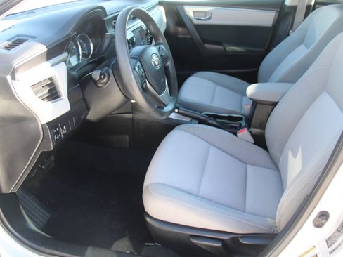Used 2015 Toyota Corolla LE FWD image 8