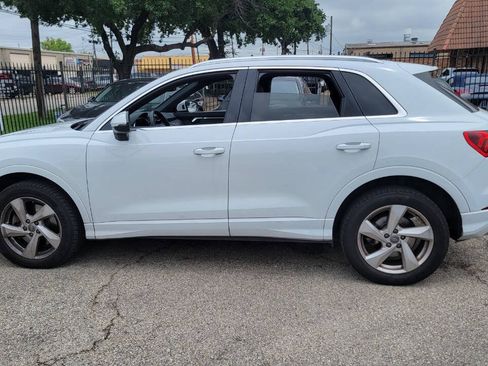 Used 2019 Audi Q3 2.0T Premium Plus w/ Premium Plus Package AWD/4WD image 8