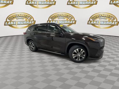 Used 2022 Toyota Highlander XLE