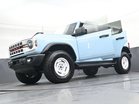 Used 2025 Ford Bronco Heritage Edition AWD/4WD image 44