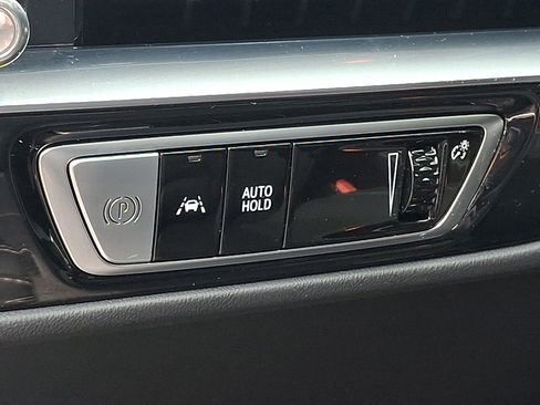 Certified 2024 Cadillac Lyriq Sport RWD image 33