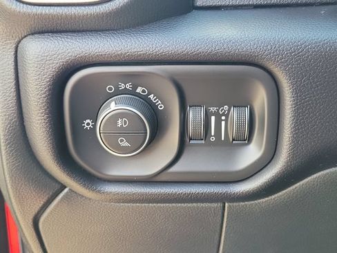 Used 2020 RAM 2500 Power Wagon AWD/4WD image 18
