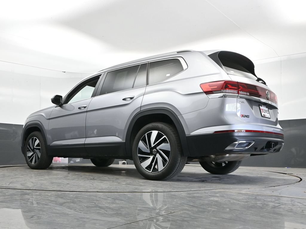 Used 2025 Volkswagen Atlas SEL AWD/4WD image 45