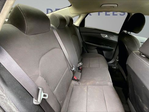 Used 2019 Kia Forte Sedan FWD image 25