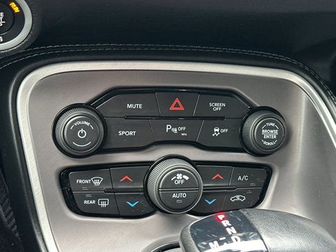 Used 2022 Dodge Challenger GT image 21