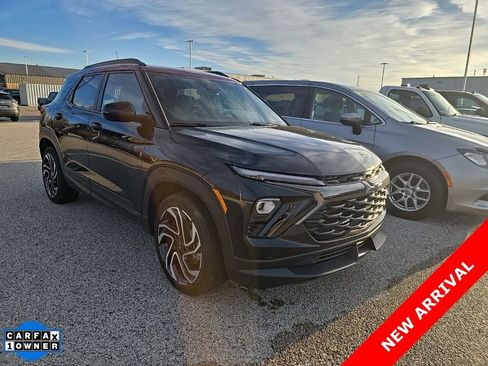 Used 2024 Chevrolet TrailBlazer RS w/ Convenience Package image 2