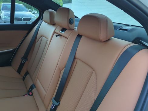 Used 2023 BMW 330i Sedan w/ Premium Package RWD image 31
