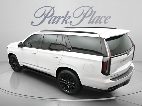 Used 2023 Cadillac Escalade Sport Platinum AWD/4WD image 9