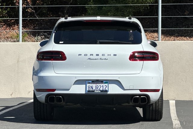Used 2017 Porsche Macan Turbo AWD/4WD image 4