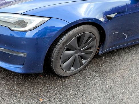 Used 2022 Tesla Model S image 12