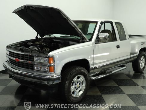 Used 1992 Chevrolet Silverado 1500 4x4 Extended Cab image 29