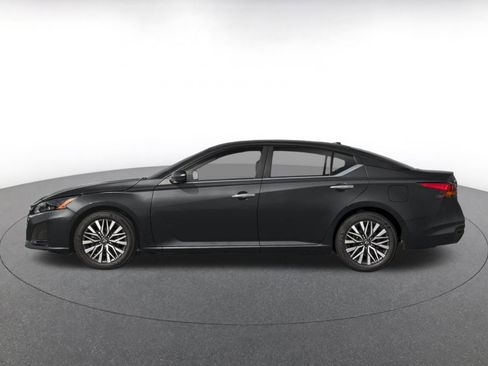 Used 2025 Nissan Altima 2.5 SV FWD image 7