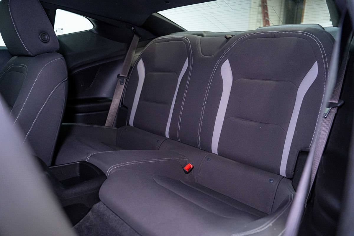 Used 2018 Chevrolet Camaro SS RWD image 14
