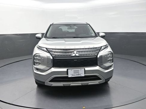 Used 2023 Mitsubishi Outlander SE AWD/4WD image 4