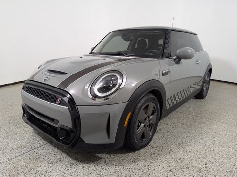 Used 2022 MINI Cooper S FWD image 3