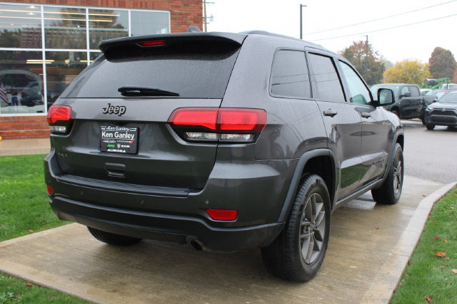 Used 2016 Jeep Grand Cherokee Laredo 75th Anniversary AWD/4WD image 34