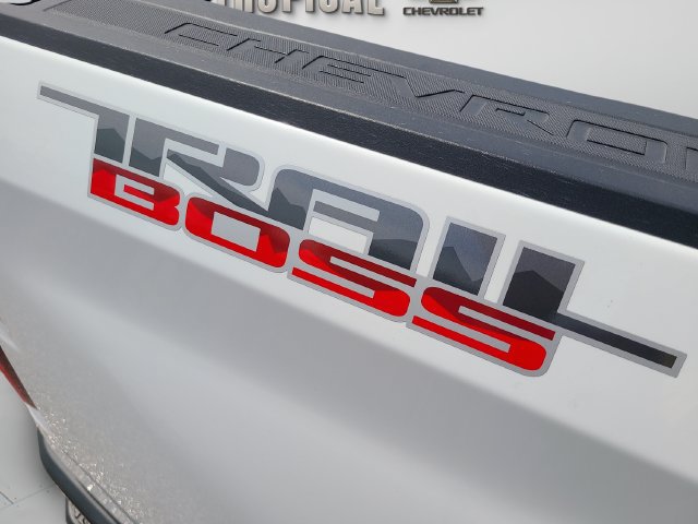 Used 2024 Chevrolet Silverado 1500 Custom Trail Boss w/ LPO, Dark Essentials Package AWD/4WD image 10