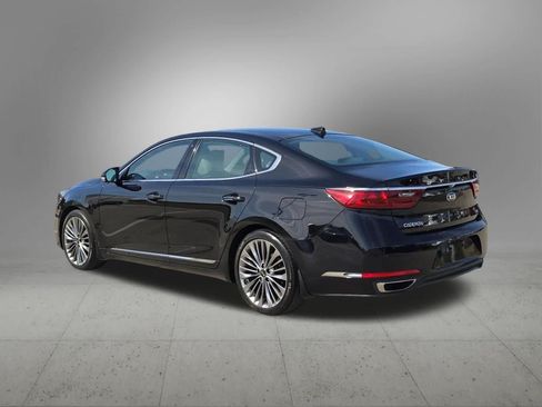 Used 2018 Kia Cadenza Limited FWD image 4