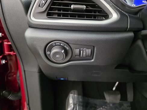 New 2025 Chrysler Pacifica Select image 22